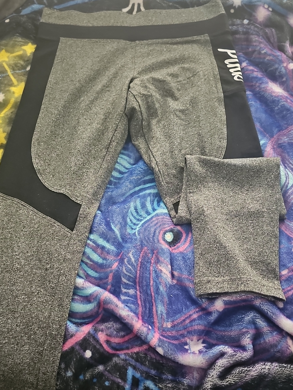 PINK Victoria's Secret Gray and Black Yoga Leggings